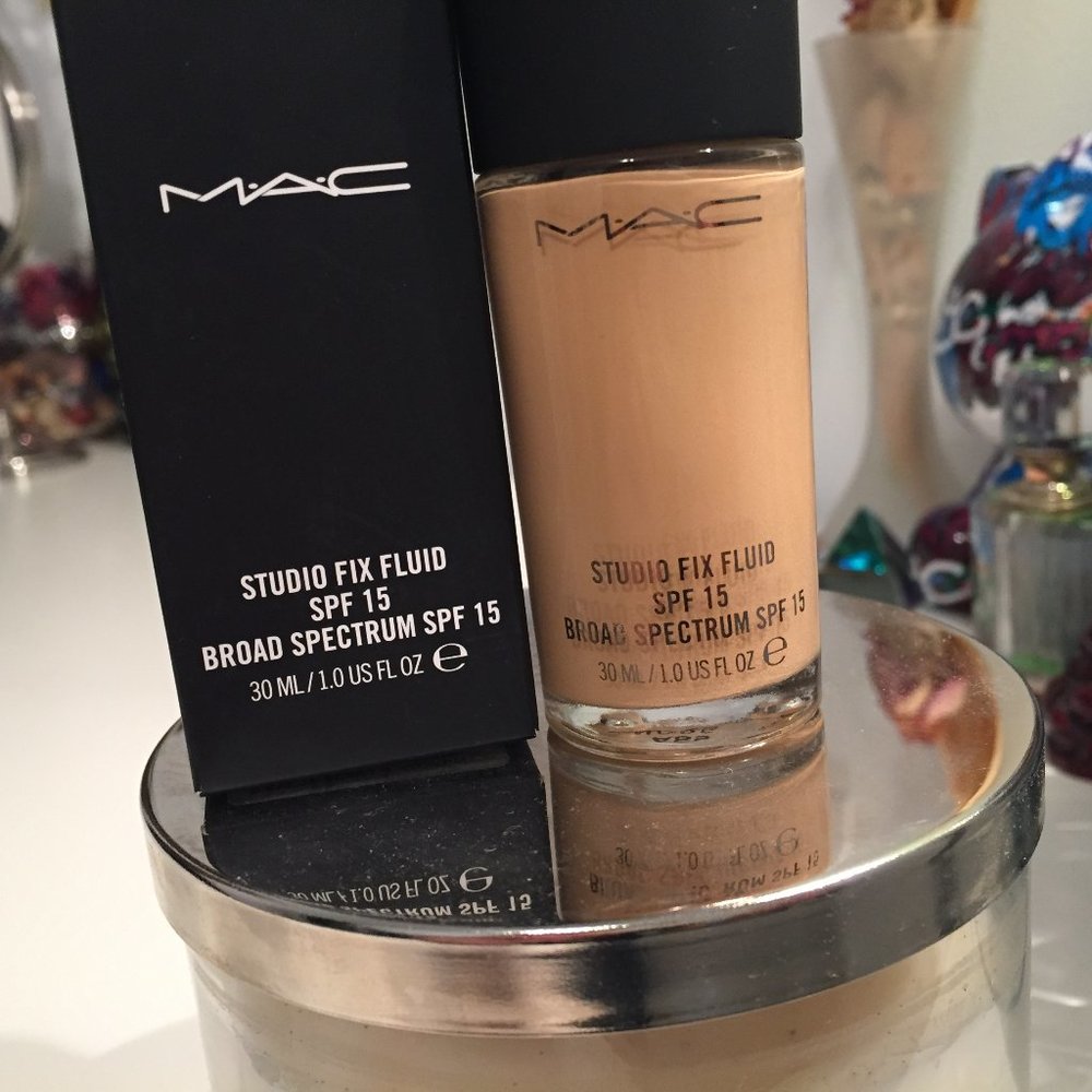 MAC Studio Fix Fluid Foundation NC25 NEW!